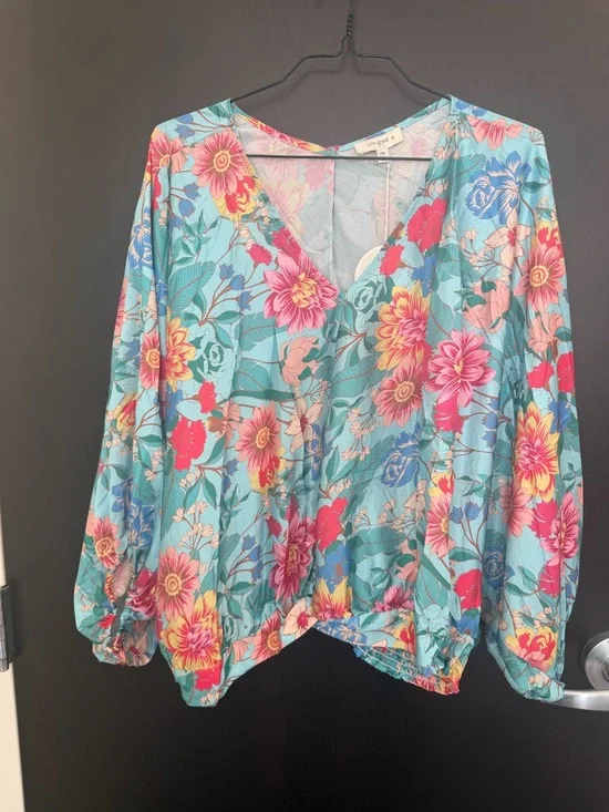 Umgee Aqua Floral V-Neck Puff Sleeve Blouse - Picture 6 of 9